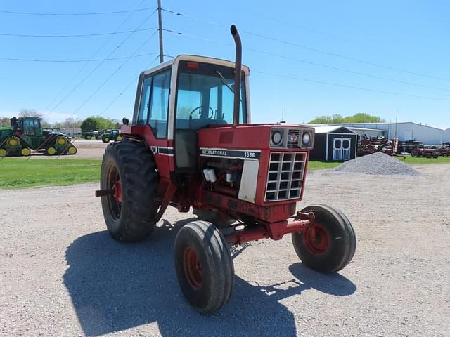 Image of International Harvester 1586 equipment image 3