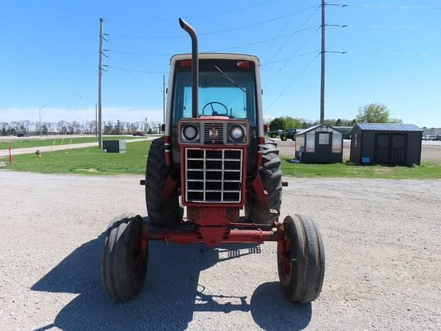 Image of International Harvester 1586 equipment image 2