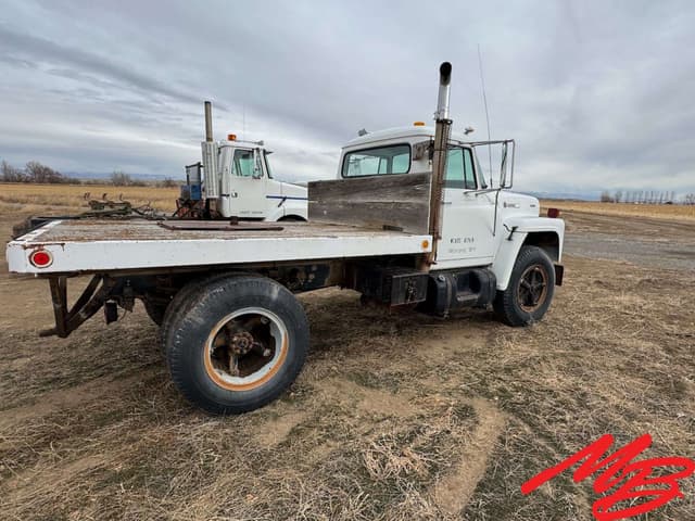 Image of International 1750 equipment image 4