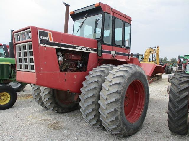 Image of International Harvester 4386 equipment image 2