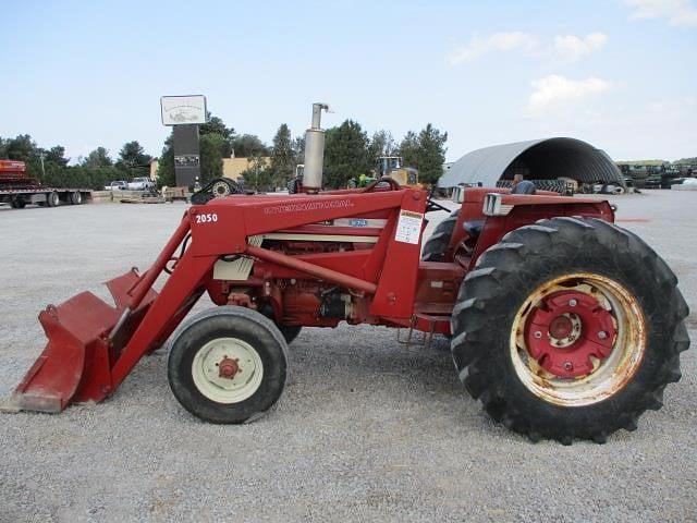 Image of International Harvester 674 equipment image 1