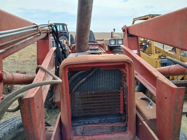 Image of International Harvester 674 equipment image 3