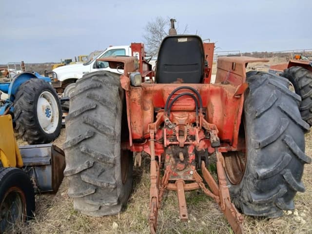 Image of International Harvester 674 equipment image 4