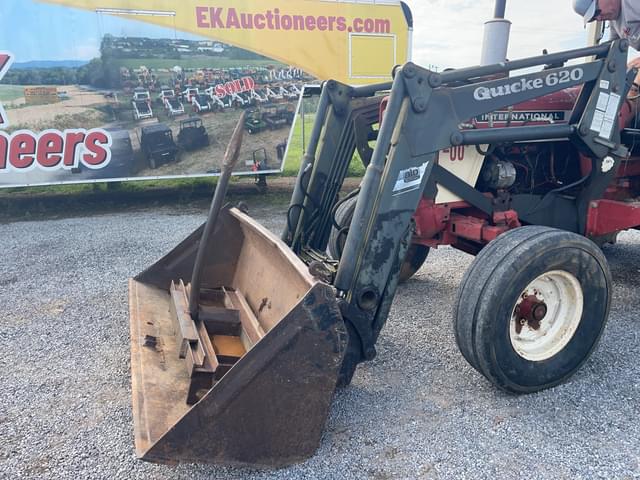 Image of International Harvester 674 equipment image 4