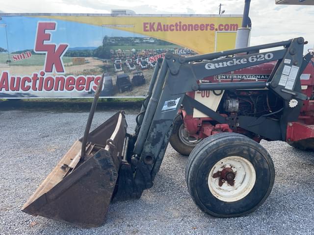 Image of International Harvester 674 equipment image 3