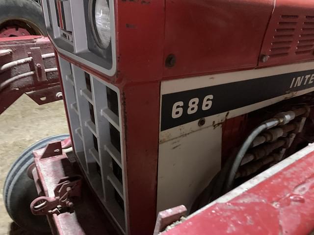 Image of International Harvester 686 equipment image 3