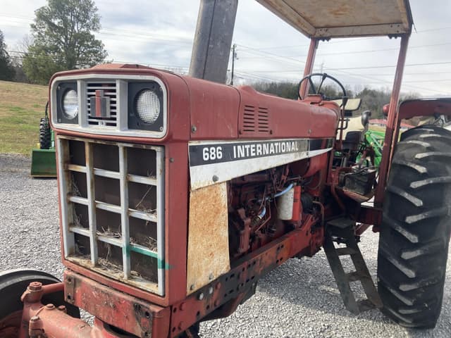 Image of International Harvester 686 equipment image 1