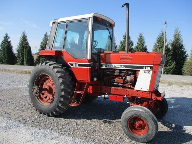 1977 International Harvester 886 Equipment Image0