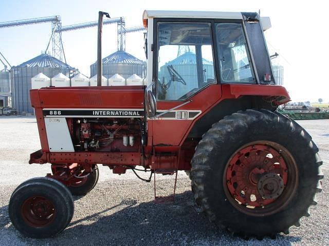 Image of International Harvester 886 equipment image 4