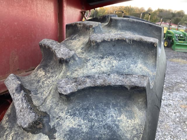 Image of International Harvester 886 equipment image 4