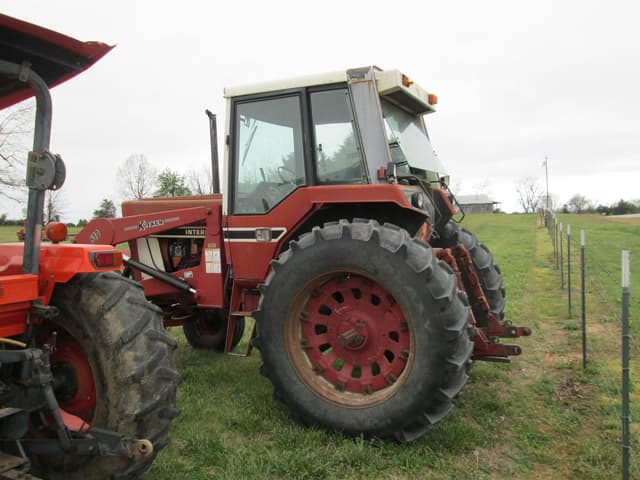 Image of International Harvester 886 equipment image 3