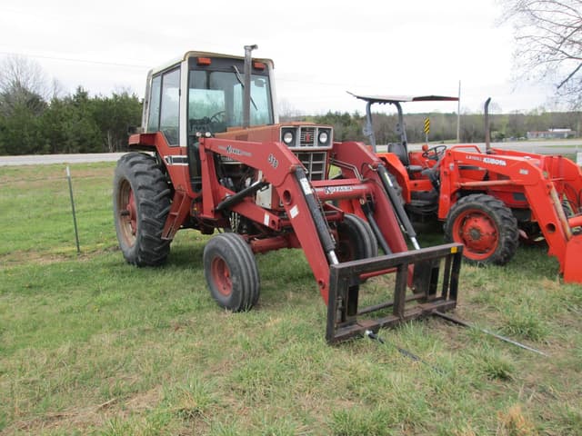 Image of International Harvester 886 equipment image 1