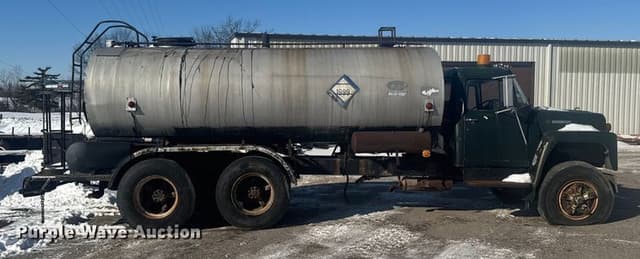 Image of International F1800 equipment image 3