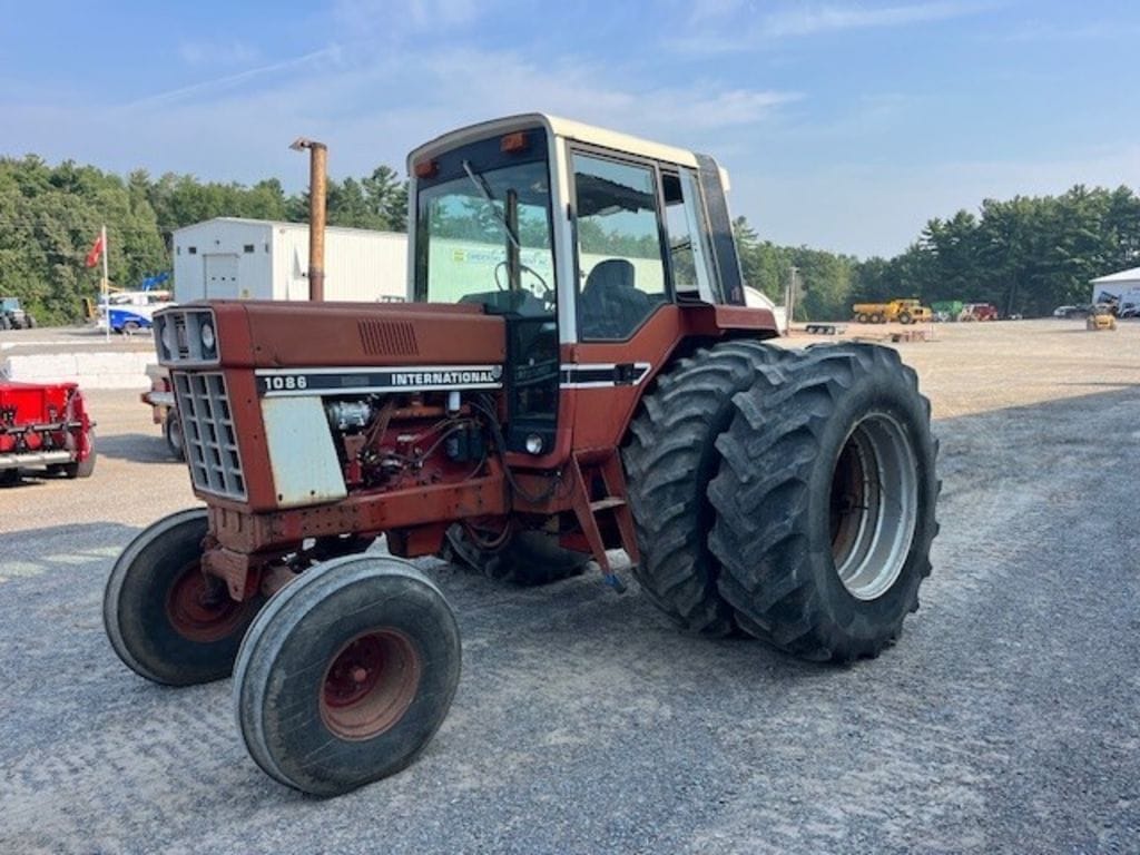 1977 International Harvester 1086 Equipment Image0