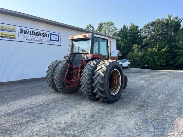 Image of International Harvester 1086 equipment image 2