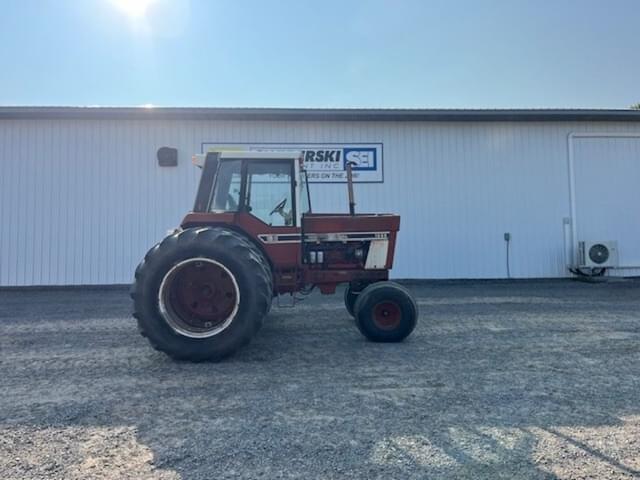 Image of International Harvester 1086 equipment image 1