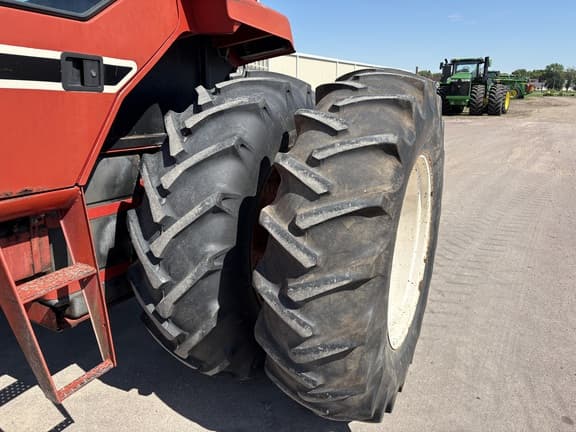 Image of International Harvester Hydro 186 equipment image 2