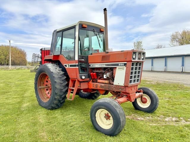 Image of International Harvester 886 equipment image 1