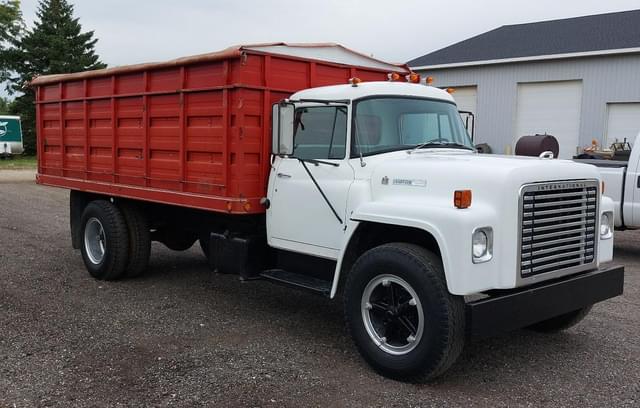 Image of International Loadstar 1600 equipment image 1
