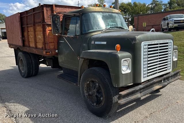 Image of International Loadstar 1600 equipment image 2