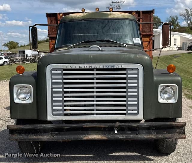 Image of International Loadstar 1600 equipment image 1