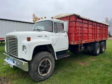 Main image International Loadstar 1800