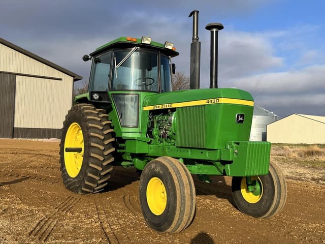 Image of John Deere 4430 equipment image 2