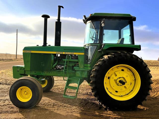 Image of John Deere 4430 equipment image 4