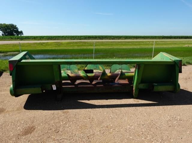 Image of John Deere 444 equipment image 4