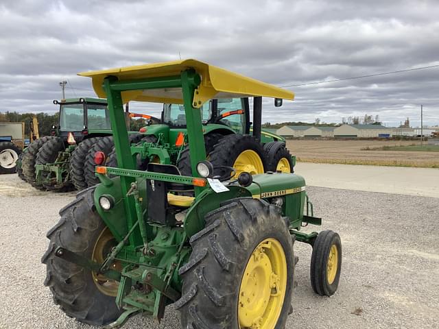 Image of John Deere 2040 equipment image 2