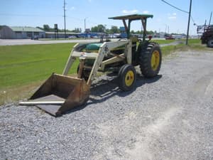 1977 John Deere 2040 Image
