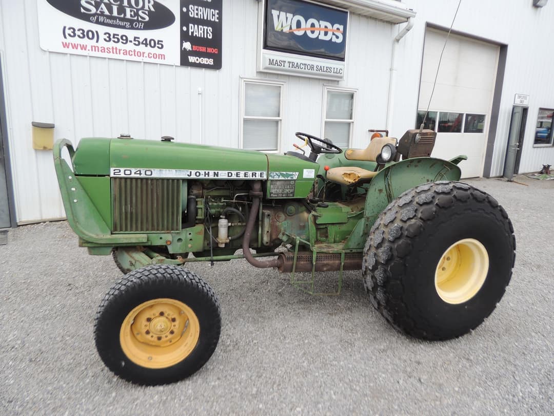 Image of John Deere 2040 Primary image