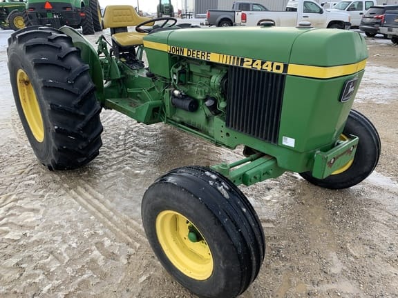 Main image John Deere 2440