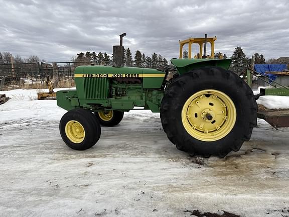 Image of John Deere 2440 equipment image 1