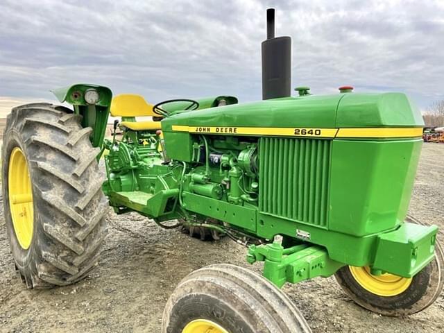 Image of John Deere 2640 equipment image 1