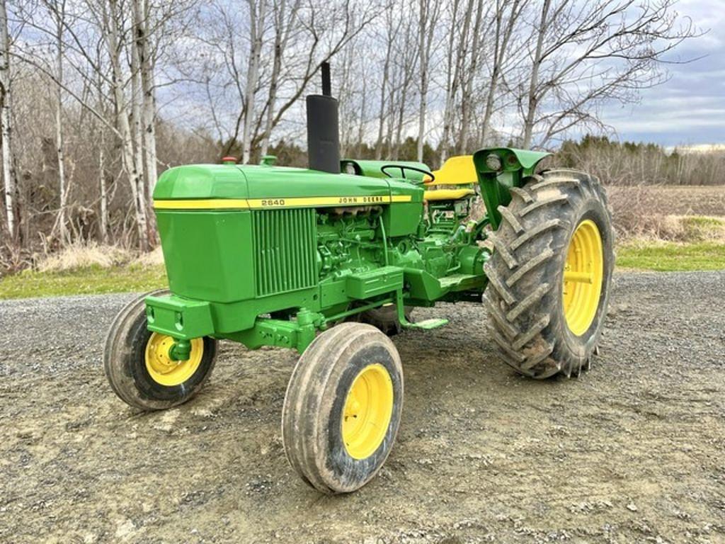 Image of John Deere 2640 Primary image