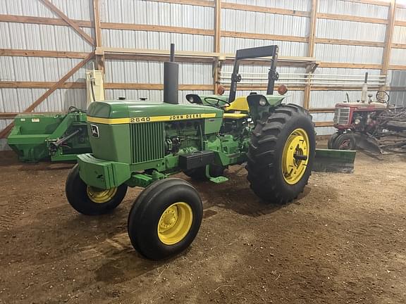 Image of John Deere 2640 Primary image