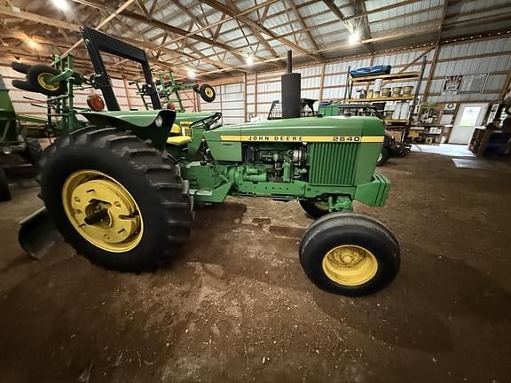Image of John Deere 2640 equipment image 3