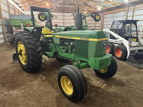 Image of John Deere 2640 equipment image 2