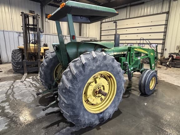 Image of John Deere 2640 equipment image 3