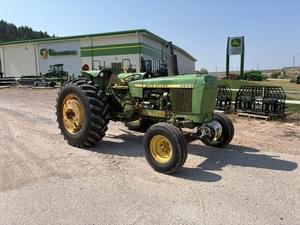 1977 John Deere 2640 Image