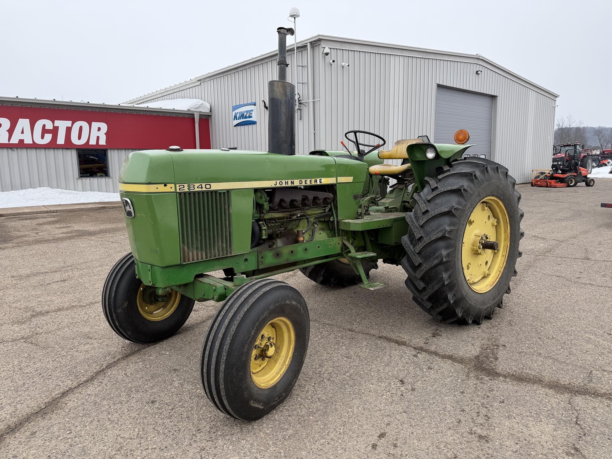 1977 John Deere 2840 Equipment Image0