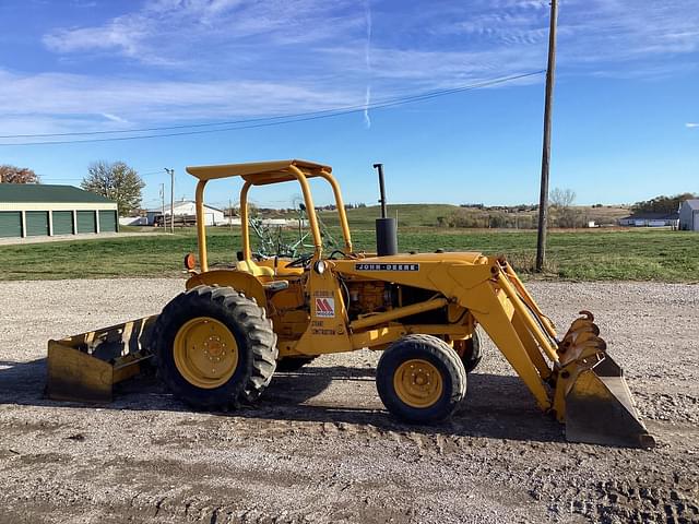 Image of John Deere 300-B equipment image 4