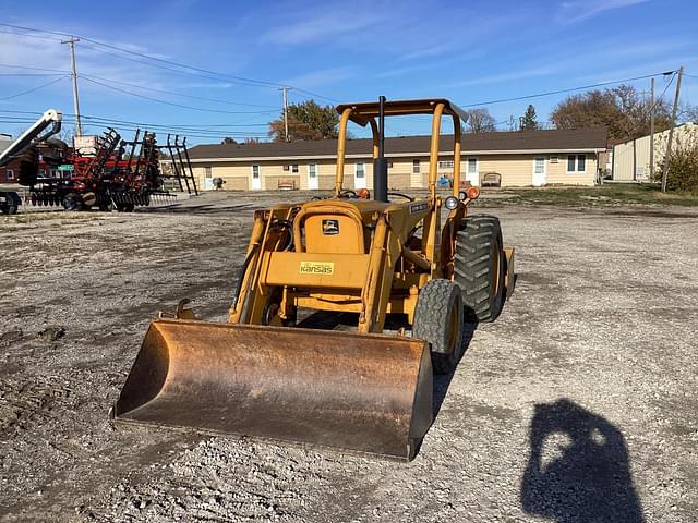 Image of John Deere 300-B equipment image 1