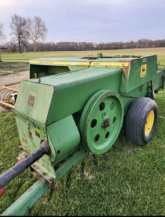 1977 John Deere 336 Equipment Image0
