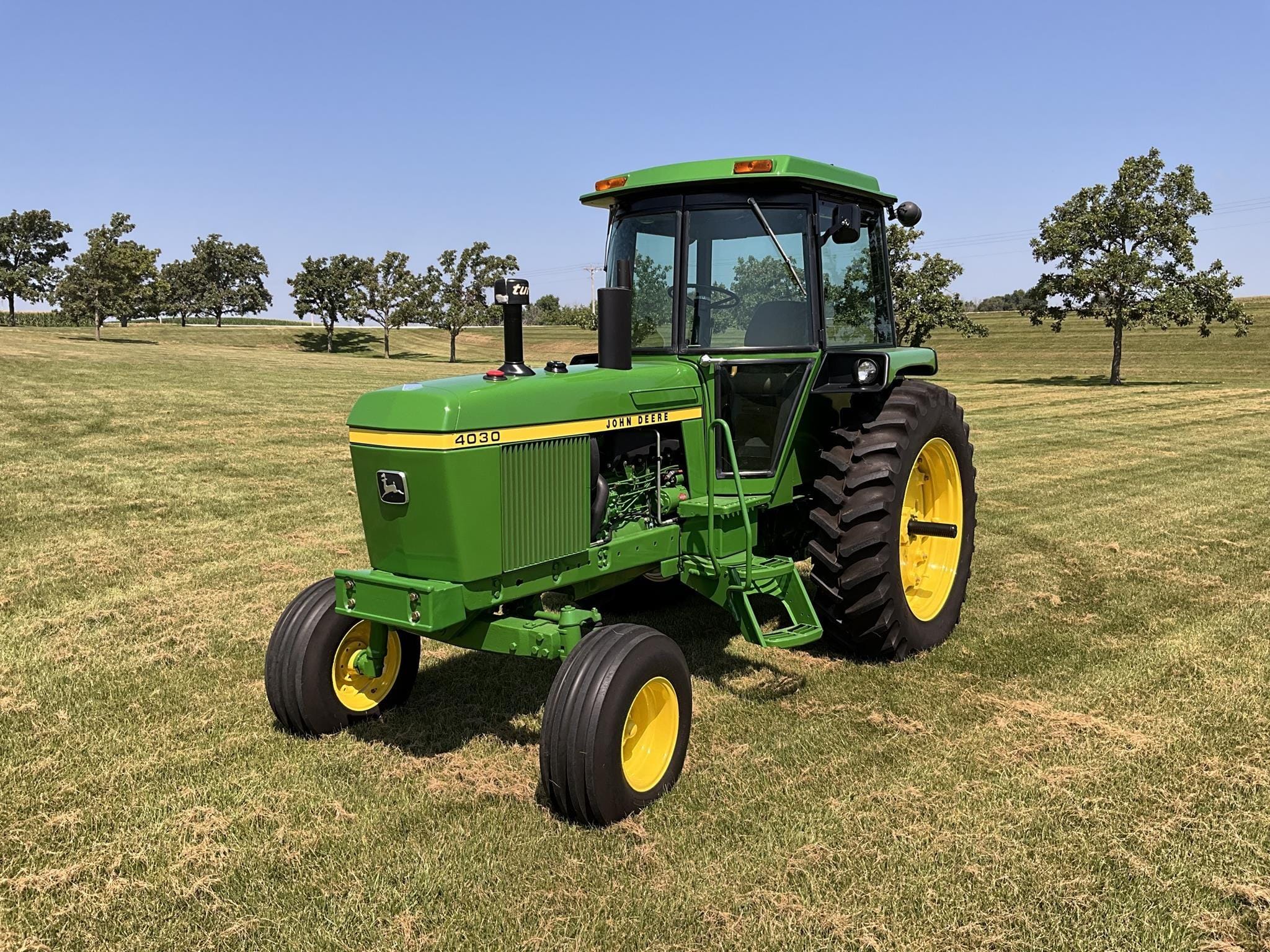 1977 John Deere 4030 Equipment Image0