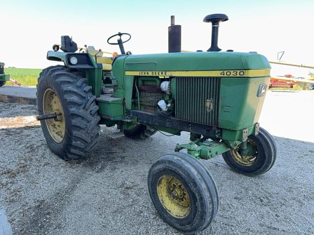 Image of John Deere 4030 equipment image 4