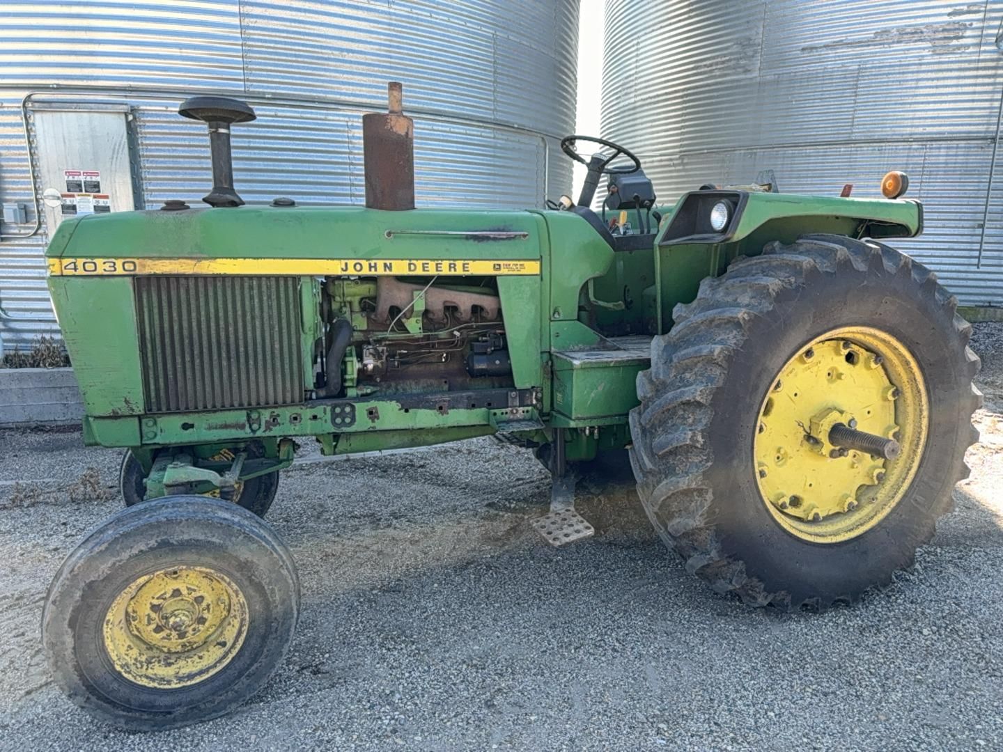 1977 John Deere 4030 Equipment Image0