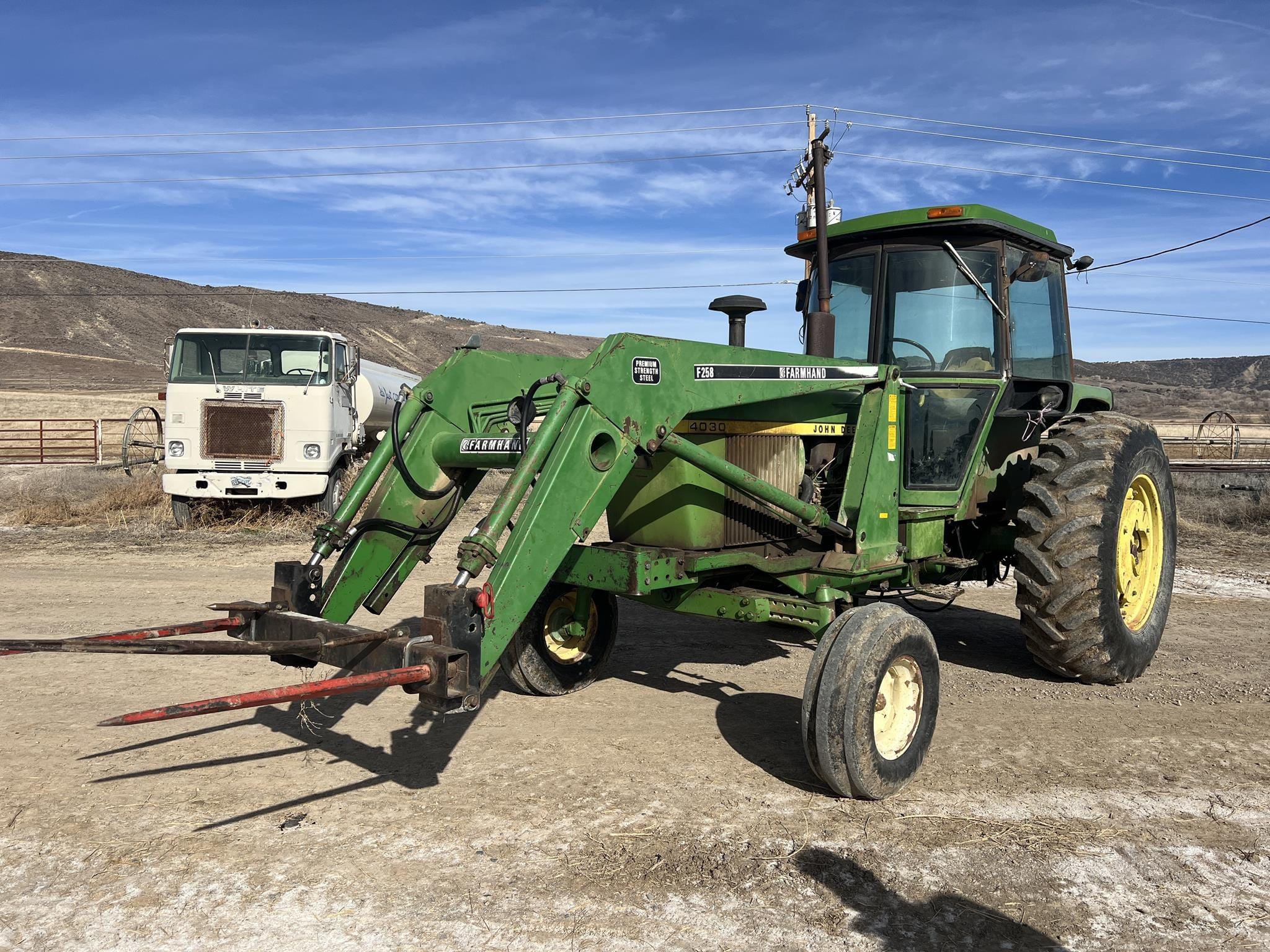 1977 John Deere 4030 Equipment Image0