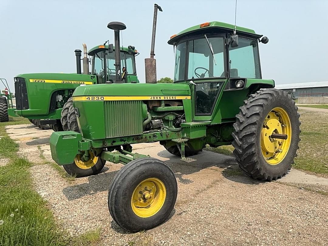 Image of John Deere 4230 Primary image